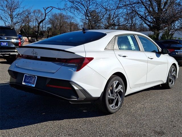 2025 Hyundai Elantra SEL Sport