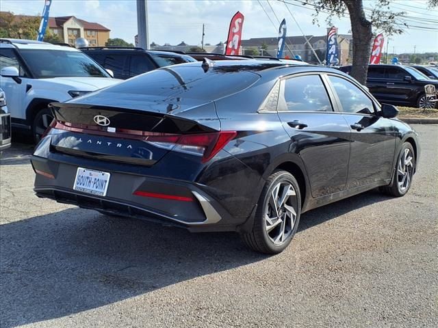 2025 Hyundai Elantra SEL Sport