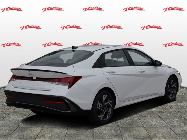 2025 Hyundai Elantra SEL Sport