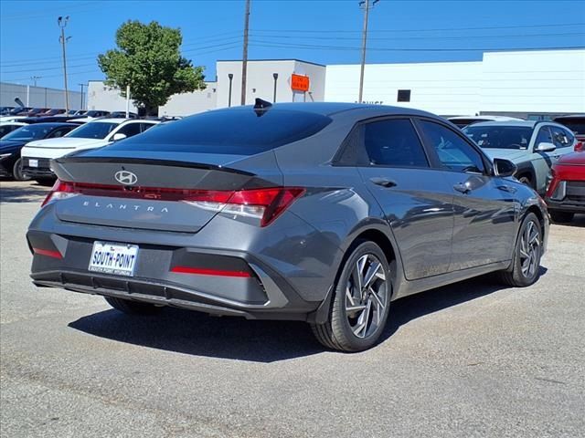 2025 Hyundai Elantra SEL Sport