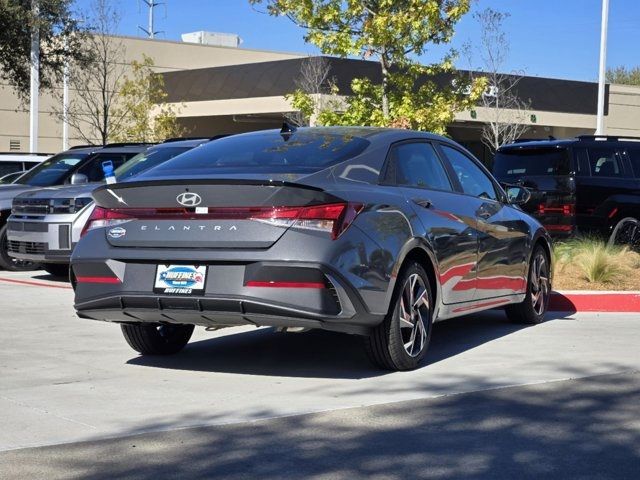 2025 Hyundai Elantra SEL Sport