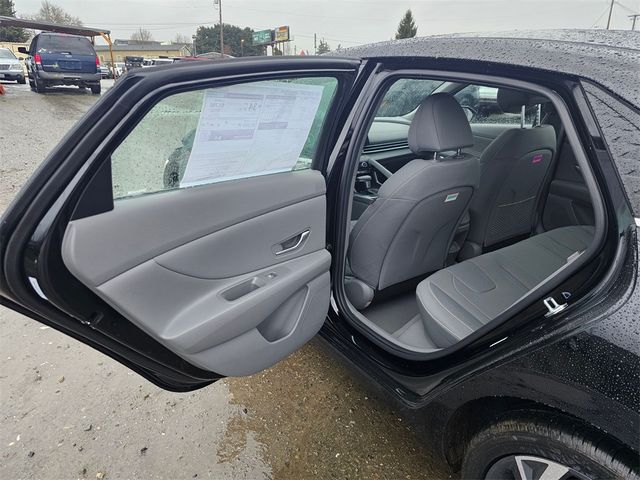 2025 Hyundai Elantra SEL Convenience