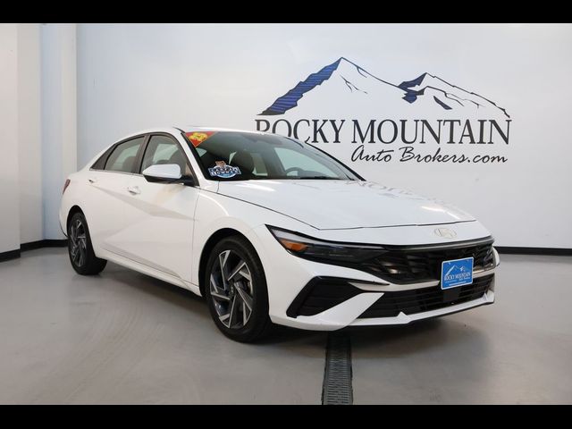 2025 Hyundai Elantra SEL Convenience