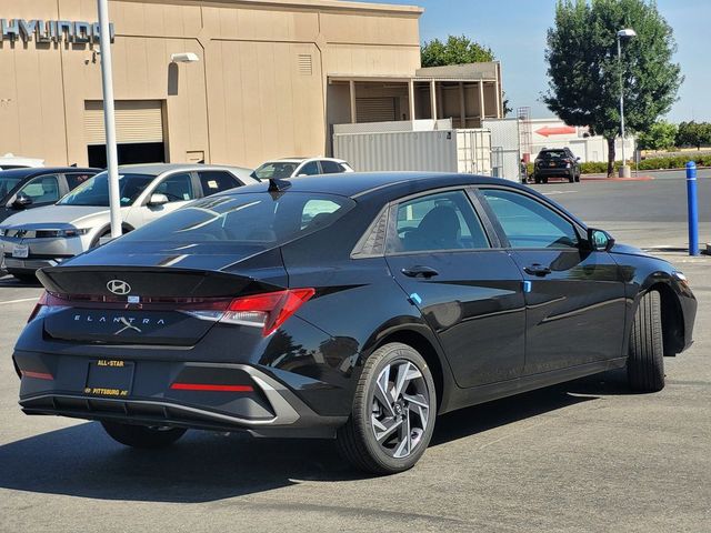 2025 Hyundai Elantra SEL Sport