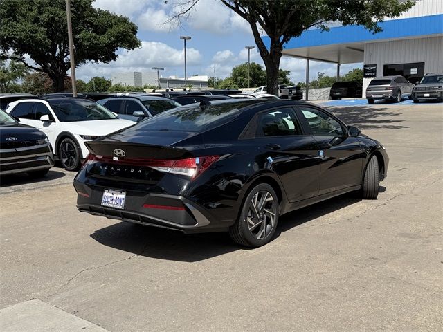 2025 Hyundai Elantra SEL Sport