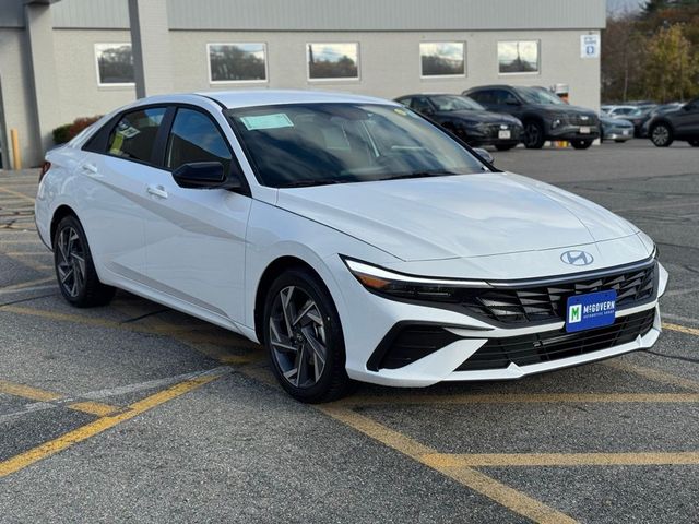 2025 Hyundai Elantra SEL Sport
