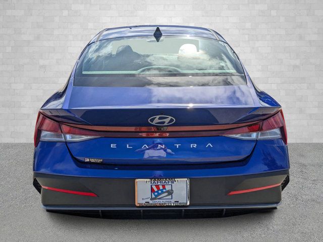 2025 Hyundai Elantra SEL Sport