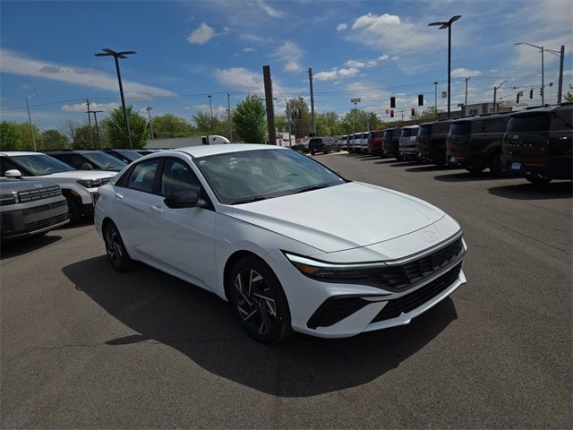 2025 Hyundai Elantra SEL Sport