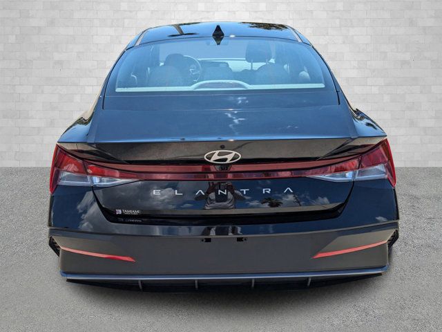 2025 Hyundai Elantra SEL Sport