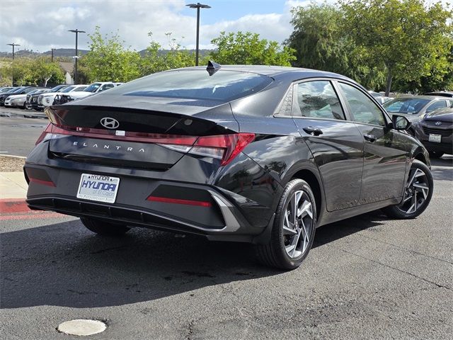 2025 Hyundai Elantra SEL Sport