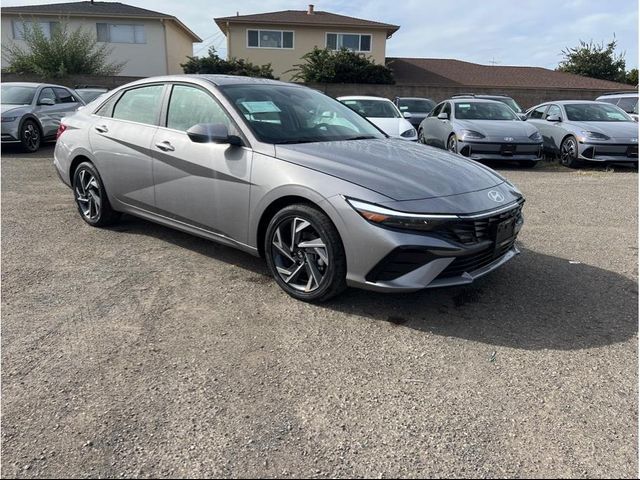 2025 Hyundai Elantra Hybrid Limited