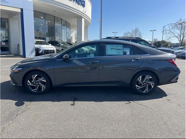 2025 Hyundai Elantra Hybrid Limited