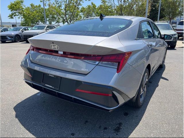 2025 Hyundai Elantra Hybrid Limited