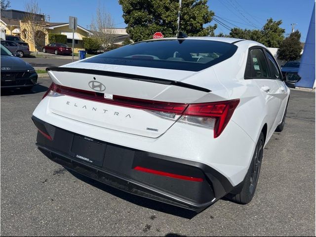 2025 Hyundai Elantra Hybrid SEL Sport