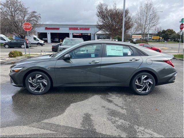 2025 Hyundai Elantra Hybrid SEL Sport