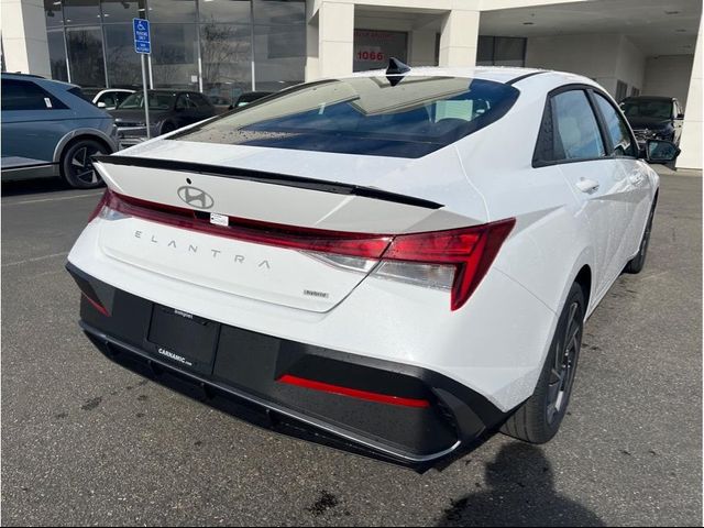 2025 Hyundai Elantra Hybrid SEL Sport