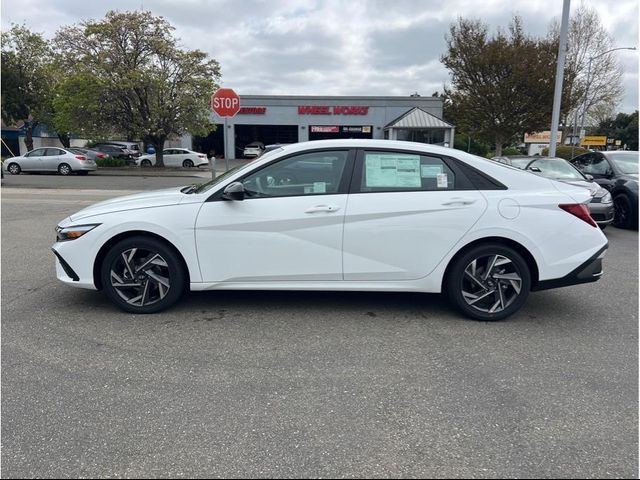 2025 Hyundai Elantra Hybrid SEL Sport