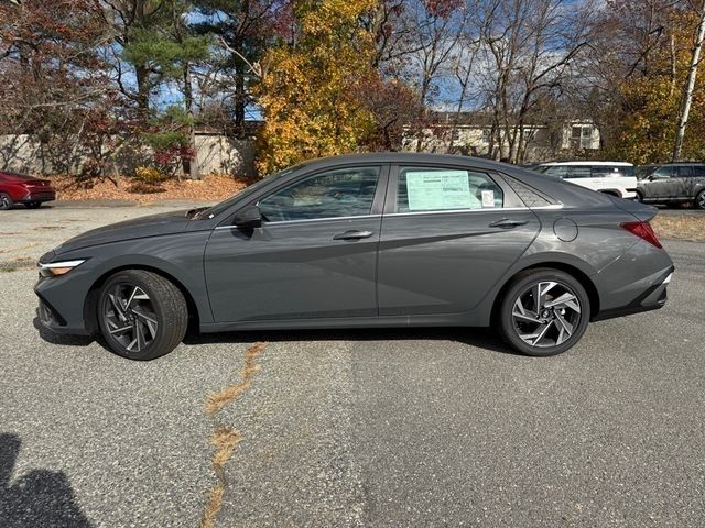 2025 Hyundai Elantra Hybrid Limited