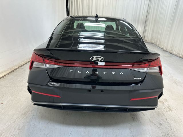 2025 Hyundai Elantra Hybrid SEL Sport