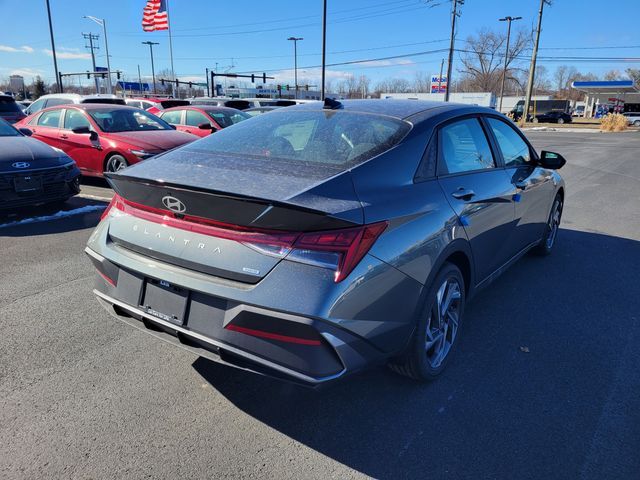 2025 Hyundai Elantra Hybrid SEL Sport