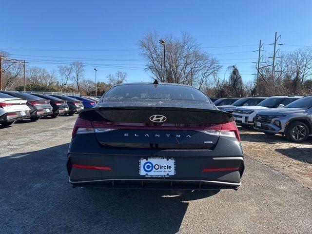 2025 Hyundai Elantra Hybrid SEL Sport