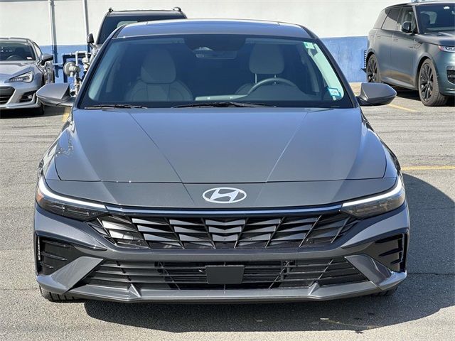 2025 Hyundai Elantra Hybrid Limited