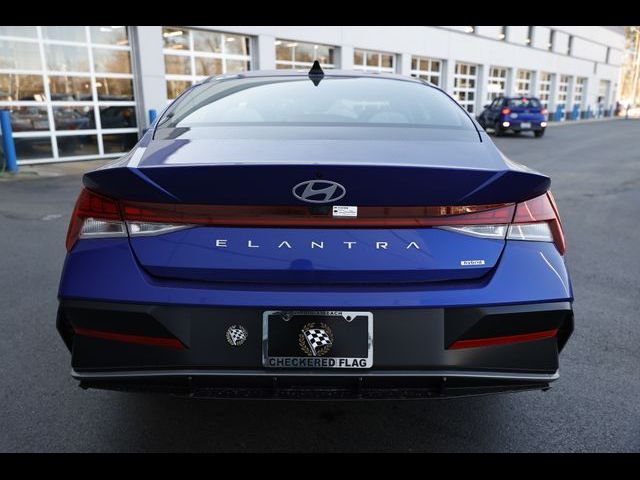 2025 Hyundai Elantra Hybrid Limited