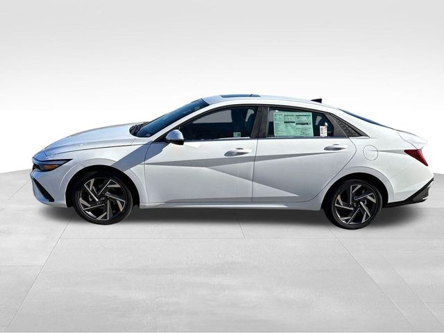 2025 Hyundai Elantra Hybrid Limited