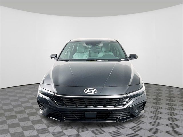 2025 Hyundai Elantra Hybrid Limited