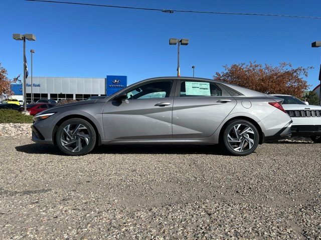 2025 Hyundai Elantra Hybrid Limited