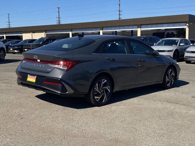 2025 Hyundai Elantra Hybrid Limited