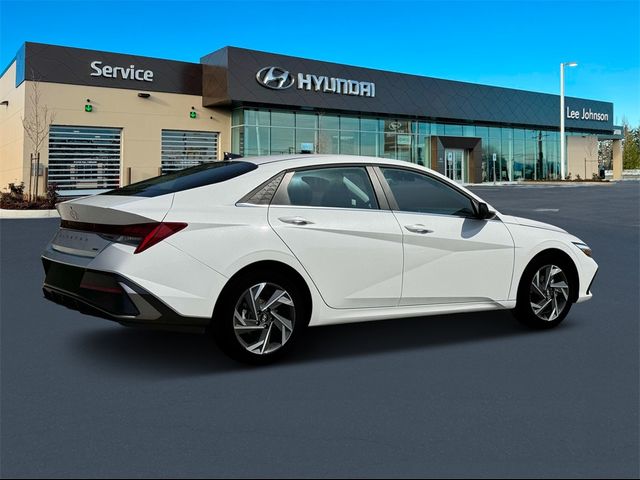 2025 Hyundai Elantra Hybrid Limited