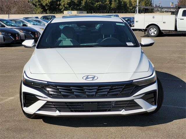 2025 Hyundai Elantra Hybrid Limited