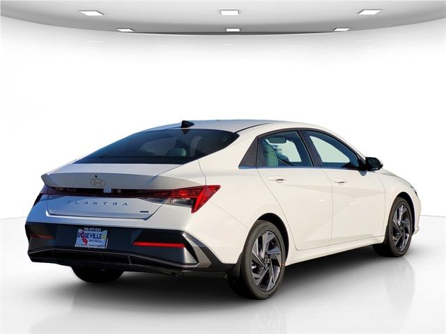 2025 Hyundai Elantra Hybrid Limited