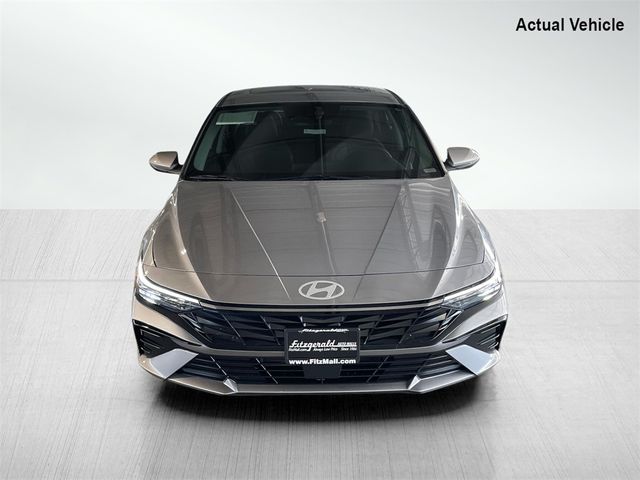 2025 Hyundai Elantra Hybrid Limited