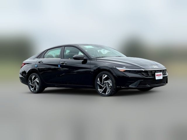 2025 Hyundai Elantra Hybrid Limited