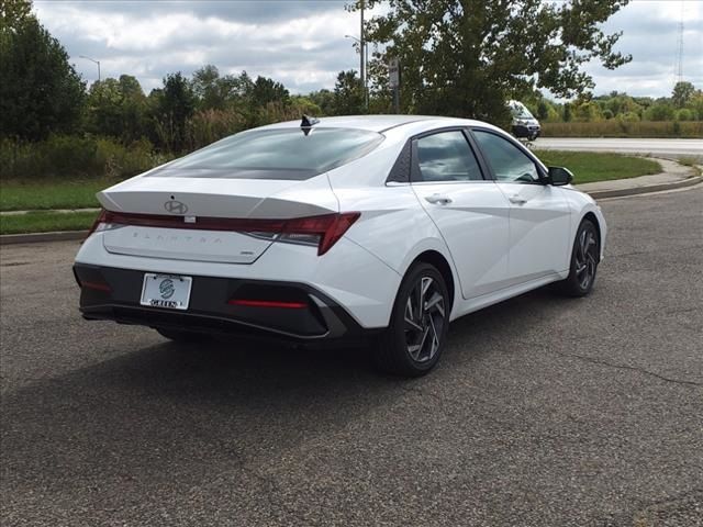 2025 Hyundai Elantra Hybrid Limited