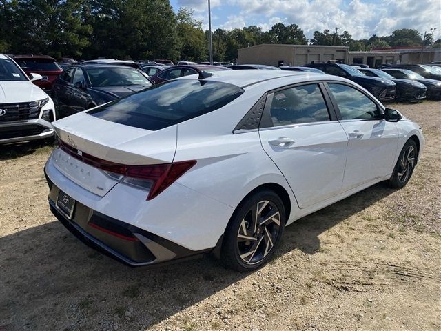 2025 Hyundai Elantra Hybrid Limited