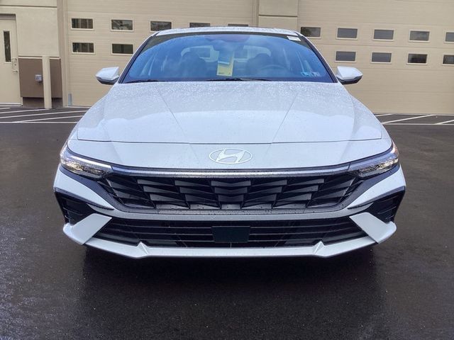 2025 Hyundai Elantra Hybrid Limited