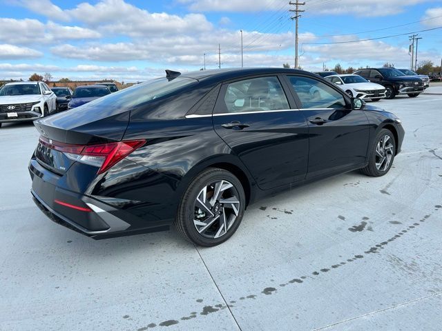 2025 Hyundai Elantra Hybrid Limited