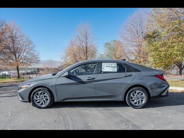 2025 Hyundai Elantra Hybrid Limited