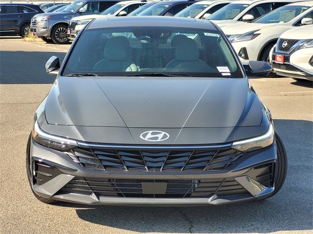 2025 Hyundai Elantra Hybrid Limited