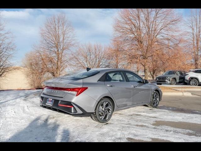 2025 Hyundai Elantra Hybrid Limited