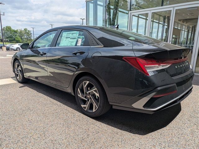 2025 Hyundai Elantra Hybrid Limited