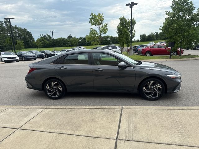 2025 Hyundai Elantra Hybrid Limited