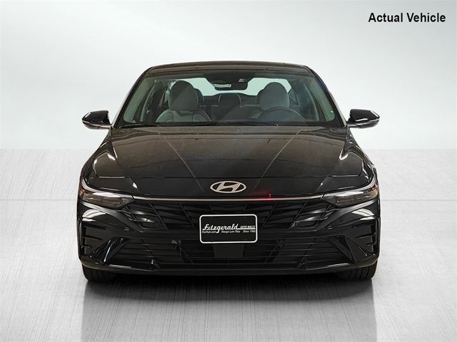 2025 Hyundai Elantra Hybrid Limited