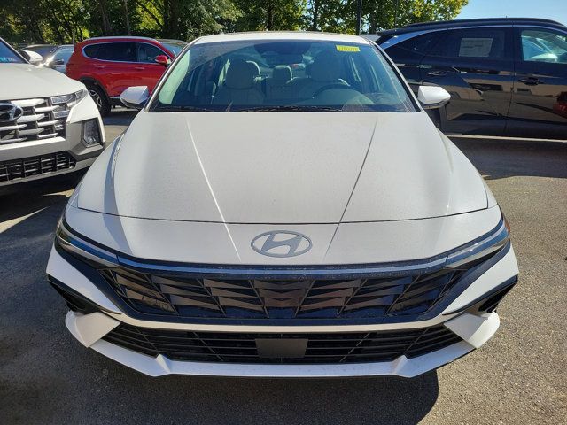 2025 Hyundai Elantra Hybrid Limited