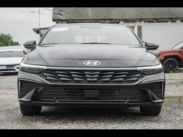 2025 Hyundai Elantra Hybrid Limited