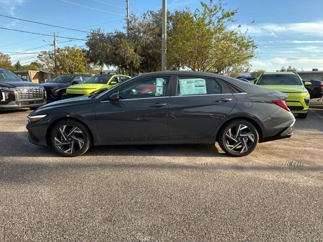 2025 Hyundai Elantra Hybrid Limited