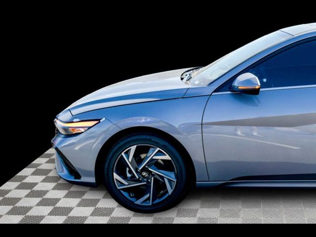 2025 Hyundai Elantra Hybrid Limited